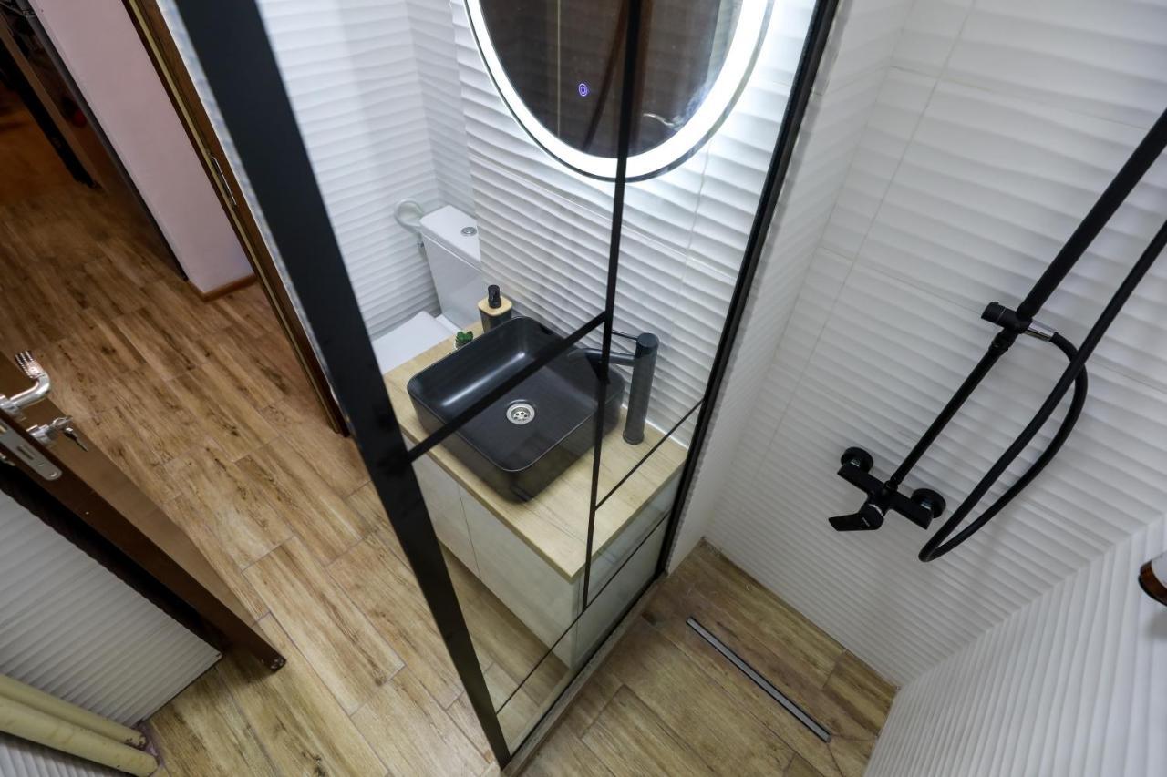 Quickspace Apartment Bukares Bagian luar foto